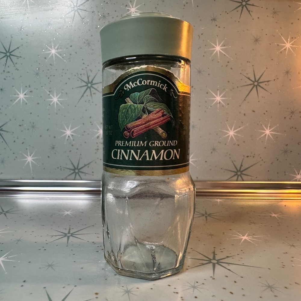 Vintage McCormick Cinnamon Jar Green Label Glass Spice Bottle Retro Kitchen